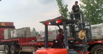 泉州 黄金麻冰裂纹，地铺石装车