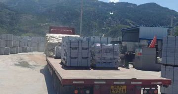 泉州 芝麻白仿形路沿石，直形路沿石