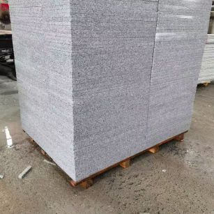 泉州 芝麻白火烧面1.8厚300*600地铺石，尺寸标准，厚薄均匀