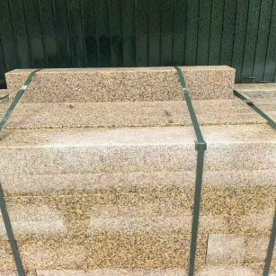 泉州 黄金麻花岗岩石材机切面栏杆料半成品