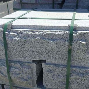 泉州 芝麻白花岗岩自然面成品