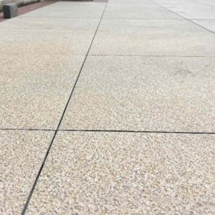 泉州 黄金麻花岗岩石板材荔枝面地面铺装效果