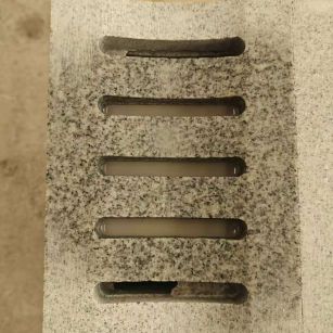 泉州 芝麻白拉丝面花岗岩U型开槽排水槽