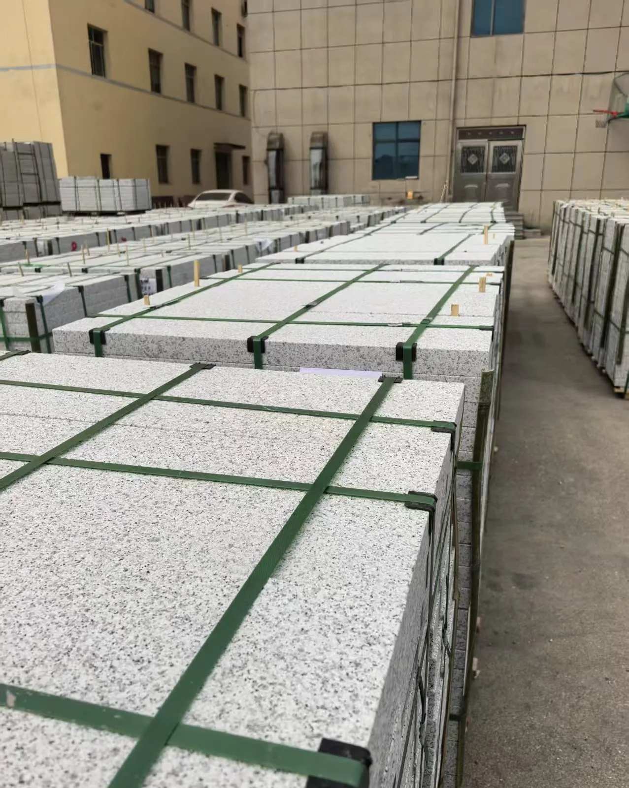 泉州 白麻花岗岩5.0公分荔枝面地铺石