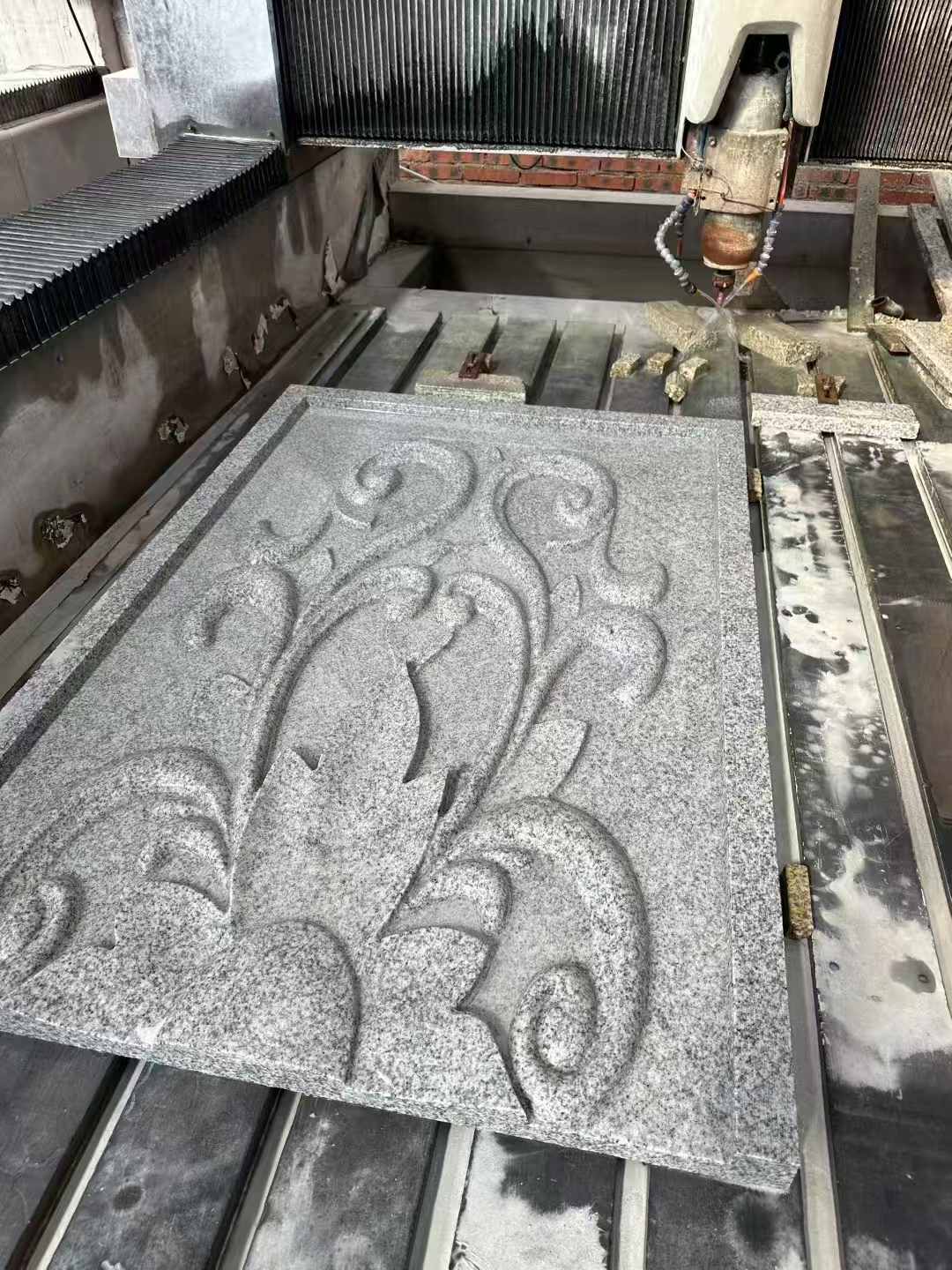 泉州 白麻别墅干挂雕花板