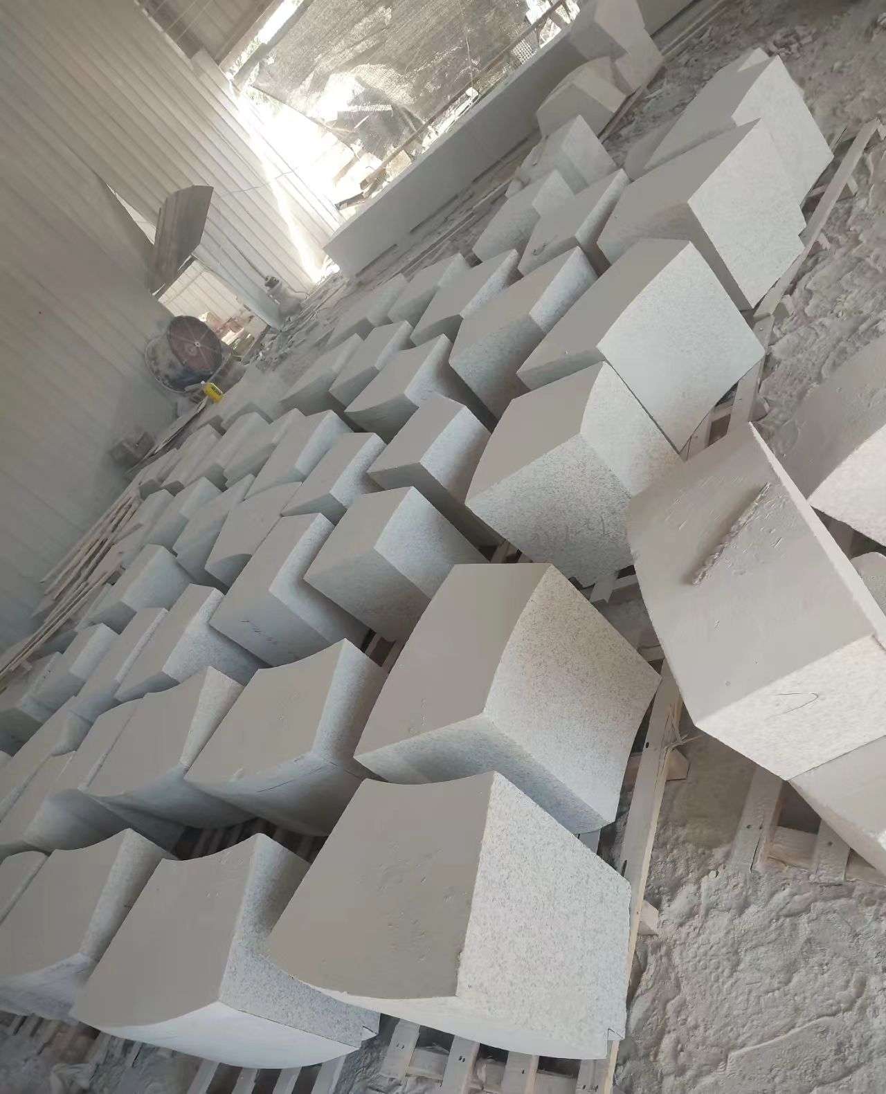 泉州 白麻花岗岩异形坐凳