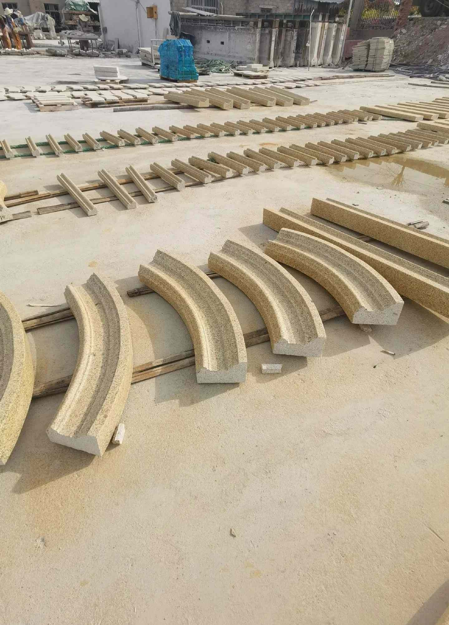 泉州 黄金麻花岗岩别墅线条