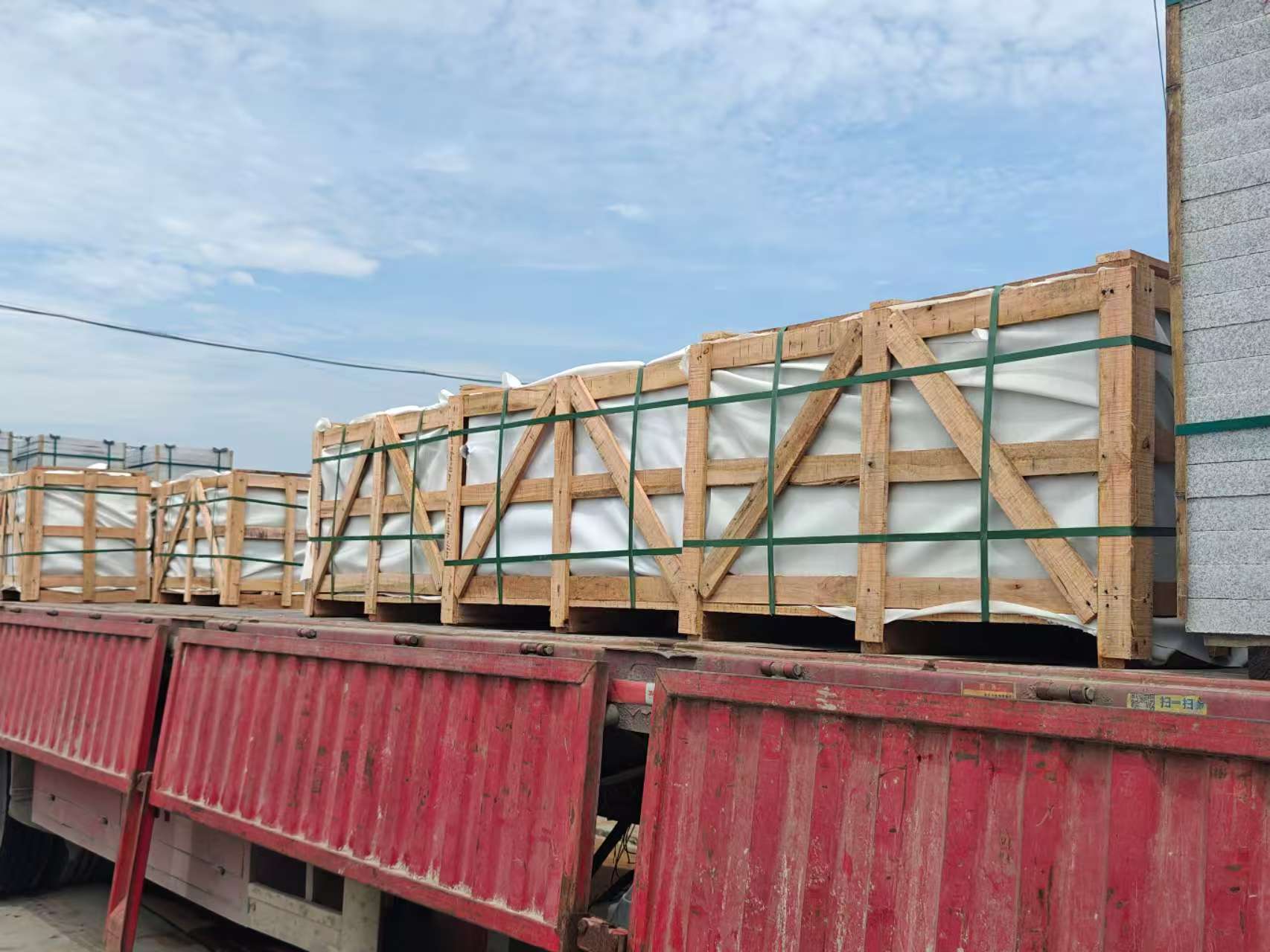 泉州 芝麻白花岗岩地铺石出口专车-泰国游