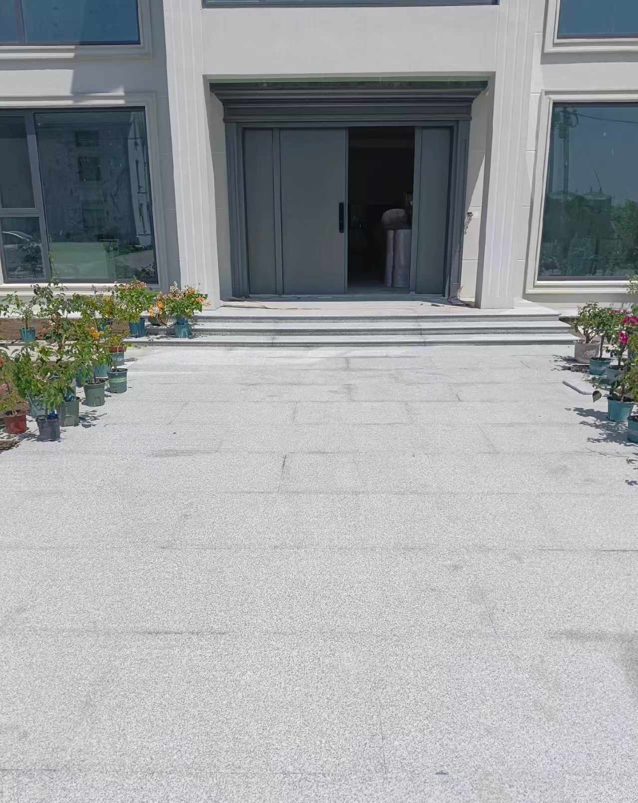 泉州 芝麻白花岗岩地铺石地面铺装