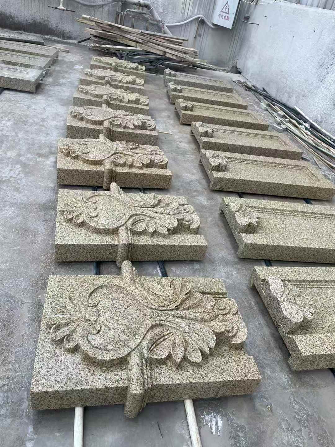 泉州 黄金麻花岗岩别墅外墙雕刻板