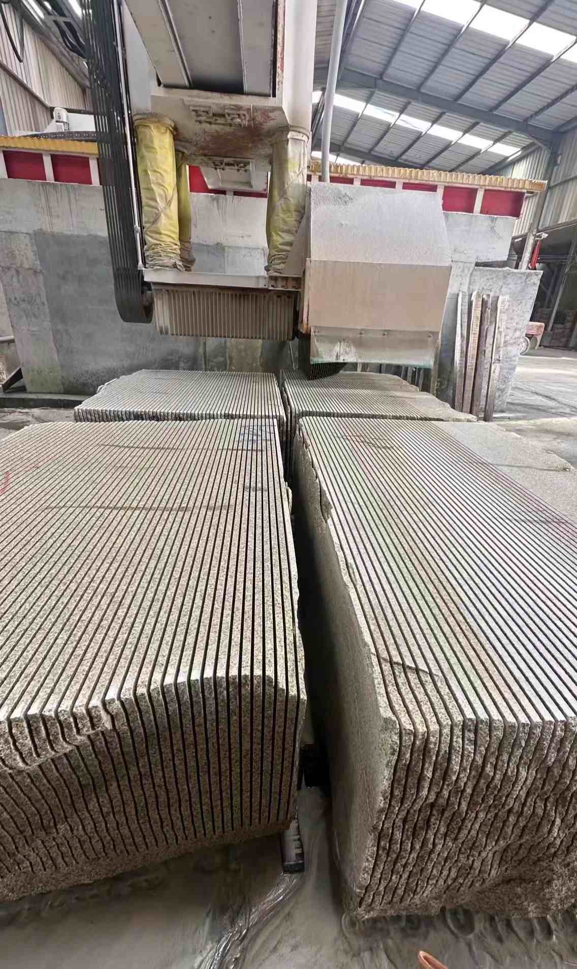 泉州 车间生产日常，黄金麻白麻花岗岩